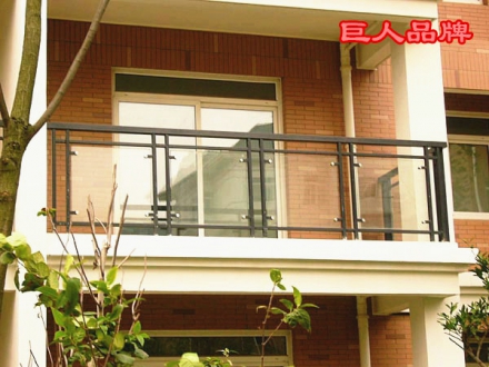 玻璃陽臺(tái) 